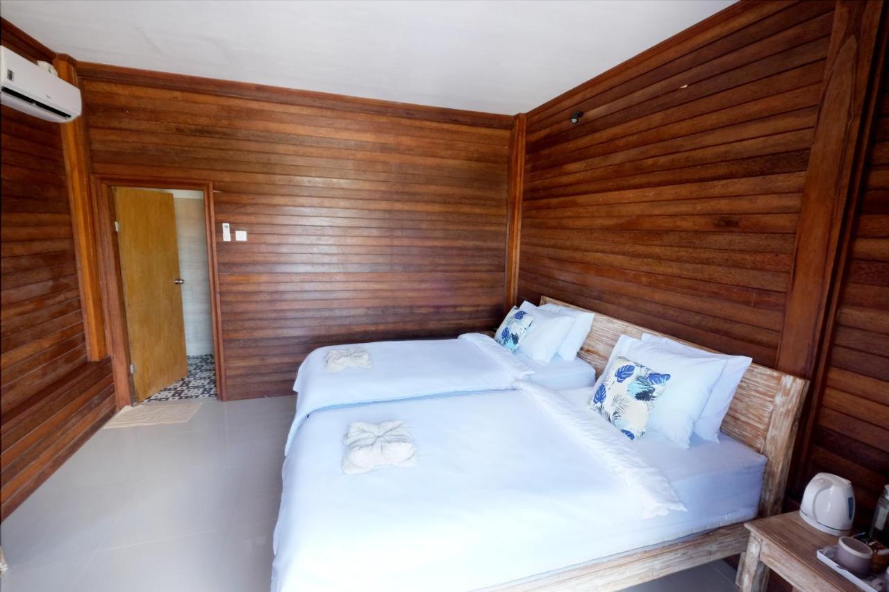 Adara Beach Huts Batununggul Exterior foto