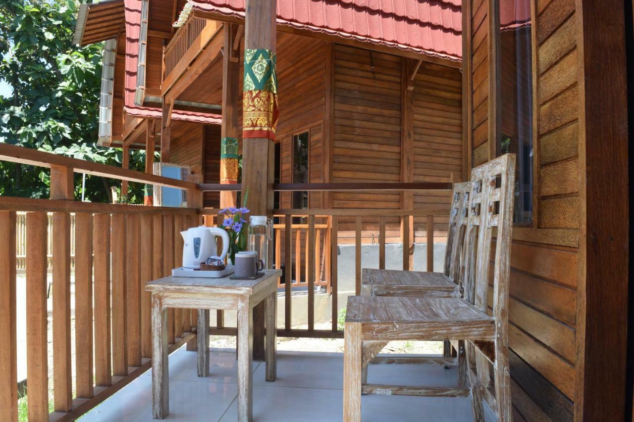 Adara Beach Huts Batununggul Exterior foto