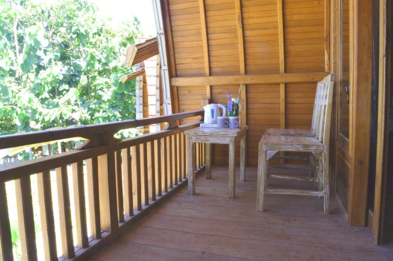 Adara Beach Huts Batununggul Exterior foto